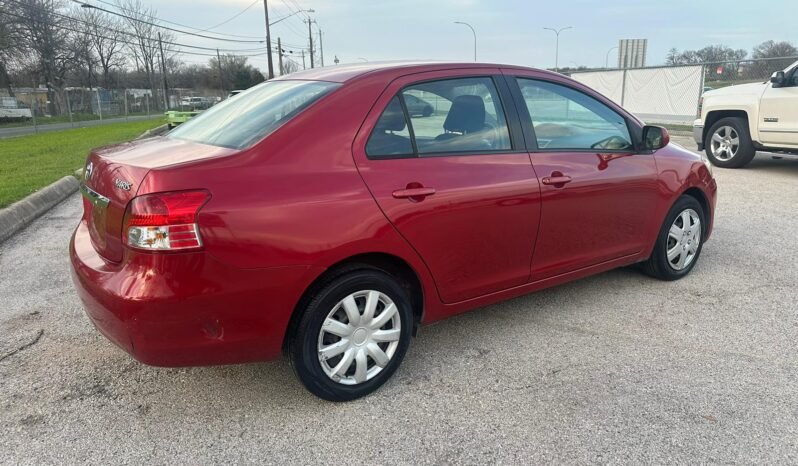 2012 Toyota Yaris full