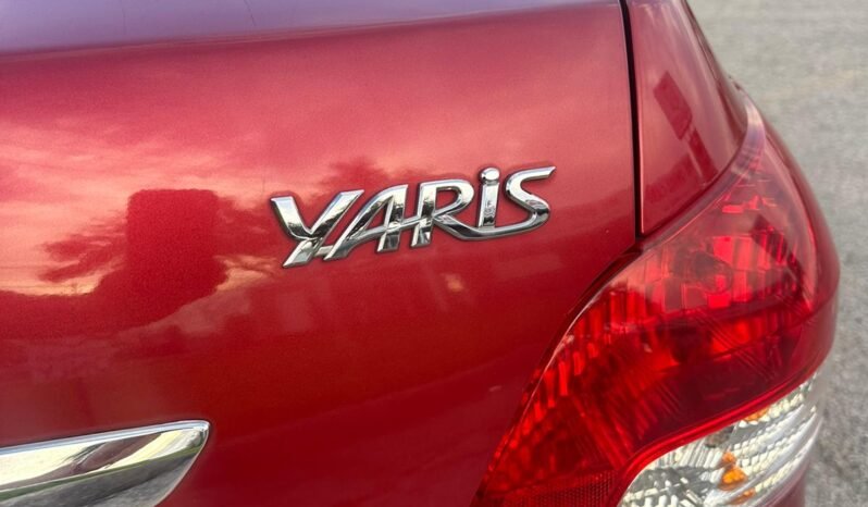 2012 Toyota Yaris full