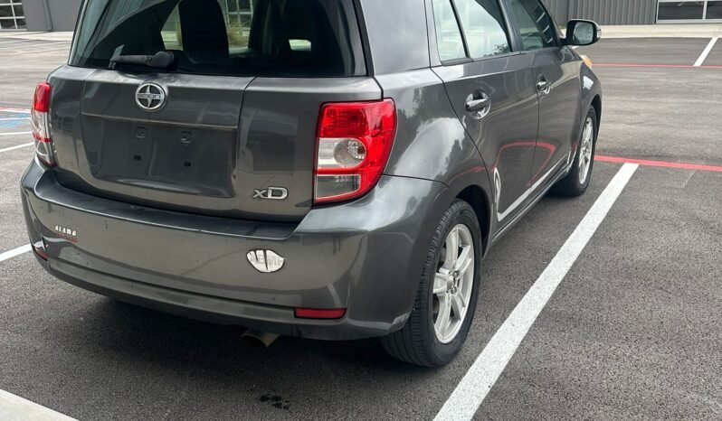 2011 Scion XD full