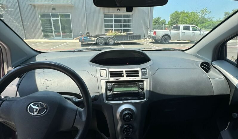 2009 Toyota Yaris full