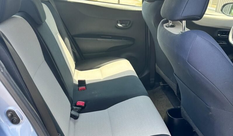 2013 Toyota Yaris full