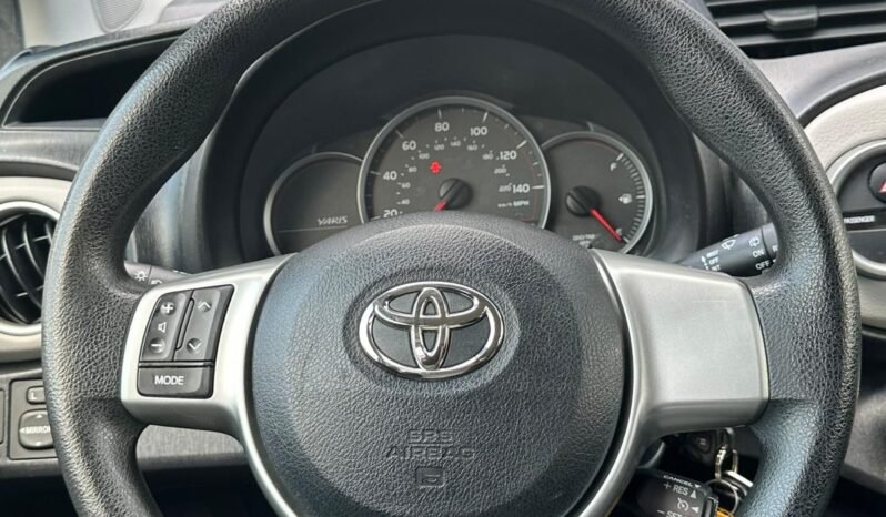 2013 Toyota Yaris full